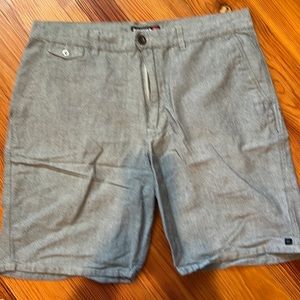 Mens Quiksilver shorts size 33 lightweight fabric  gray